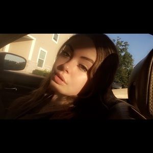 Meet your Posher, Katelyn